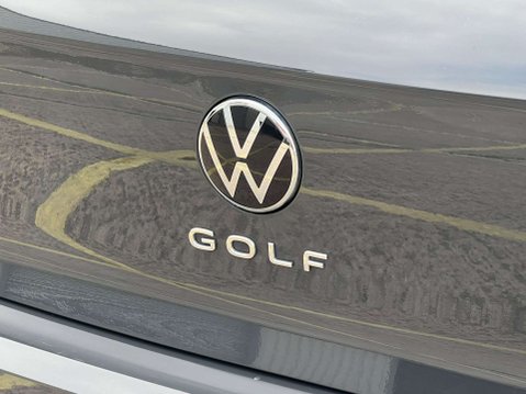 Volkswagen Golf 1.5 Golf R-Line eTSI Semi-Automatic 5dr - NATIONAL DELIVERY* 53