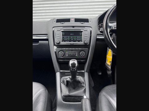 Skoda Octavia 1.8 TSI Laurin & Klement Estate 5dr Petrol Manual Euro 5 (160 ps) 37