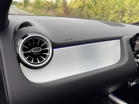 Mercedes-Benz GLA Class GLA 200 MHEV AMG Line Premium Auto Petrol PARKTRONIC/KEYLESS ENTRY/SAT NAV 22