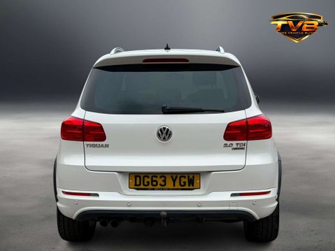Volkswagen Tiguan 2.0 Tiguan R-Line TDI BlueMotion Technology 4Motion Semi-Automatic 4WD 5dr 5