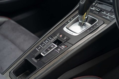Porsche 911 3.8 911 Carrera GTS PDK 14