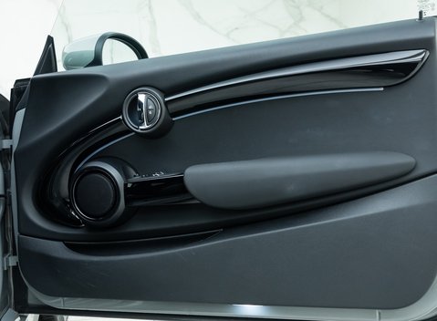 Mini Hatch John Cooper Works 21