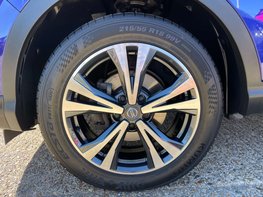 Nissan Qashqai 1.3 Qashqai N-Connecta DiG-T 5dr 16