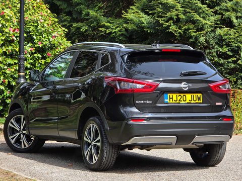 Nissan Qashqai 1.3 Qashqai N-Connecta DiG-T Semi-Auto 5dr 54