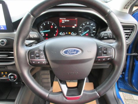 Ford Focus 1.0T EcoBoost Titanium Euro 6 (s/s) 5dr 18