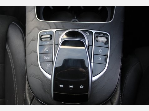 Mercedes-Benz E Class E 300 DE AMG LINE PREMIUM 32