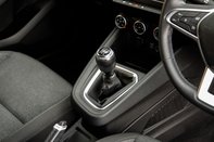 Renault Clio ICONIC TCE 34