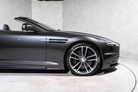 Aston Martin DBS V12 VOLANTE. FULL ASH. CARBON EXT. CERAMIC BRAKES. BANG & OLUFSEN. 13