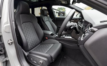 Audi S4 Avant Black Edition 12