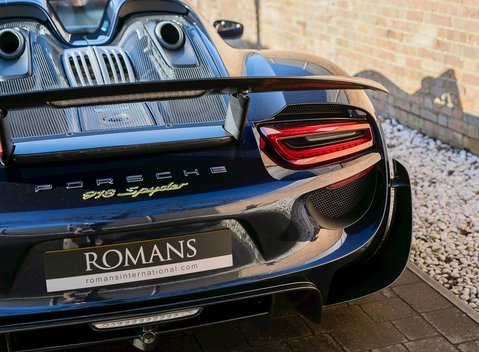 Porsche 918 Spyder Weissach 25