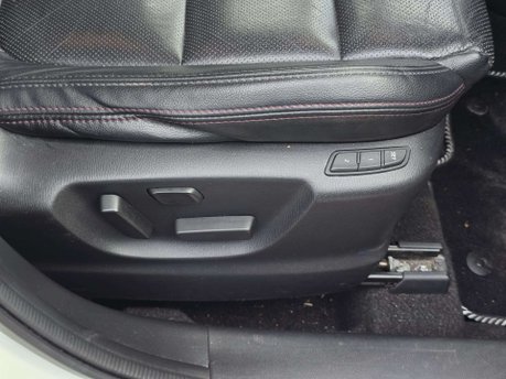 Mazda CX-5 2.2 SKYACTIV-D Sport Nav SUV 5dr Diesel Auto 4WD Euro 6 (s/s) (175 ps) 46