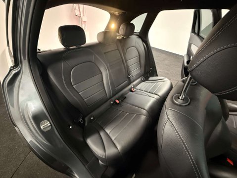 Mercedes-Benz GLC 2.1 GLC 220 D 4Matic AMG Line Auto 4WD 5dr 28