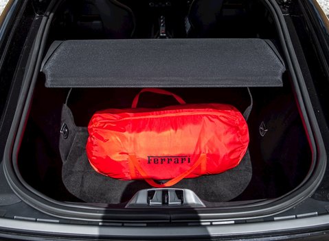 Ferrari F12 Berlinetta 32