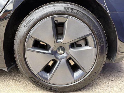 Tesla Model 3 Saloon 4dr Electric Auto RWD (241 bhp) 16