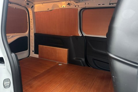 Vauxhall Combo L2H1 2300 Dynamic Panel Van 12