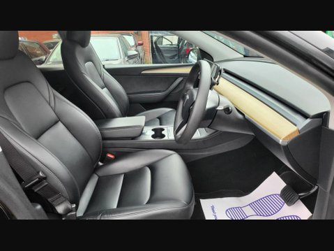 Tesla Model Y LONG RANGE AWD 13