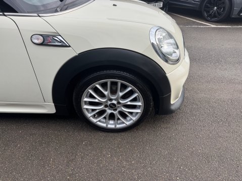 Mini Convertible COOPER S 21