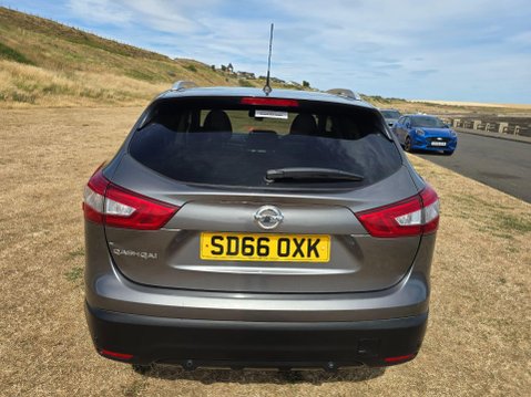 Nissan Qashqai 1.5 dCi Tekna 2WD Euro 6 (s/s) 5dr 11
