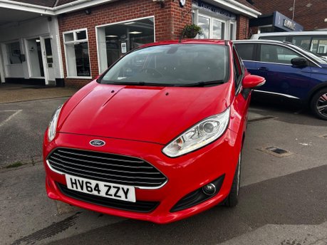 Ford Fiesta 1.0T Eco Boost Titanium Euro 5 S/S 5 Door 2