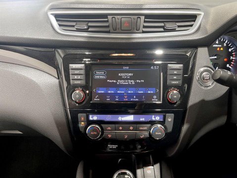 Nissan Qashqai 1.3 DIG-T N-Connecta SUV 5dr Petrol DCT Auto Euro 6 (s/s) (160 ps) Air Con 19