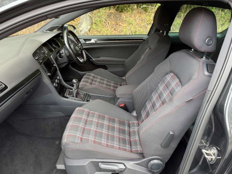 Volkswagen Golf 2.0 Golf GTi Performance 3dr 21