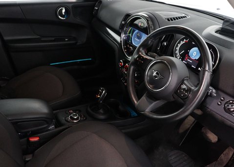 Mini Countryman 1.5 Countryman Cooper Classic Auto 5dr 31