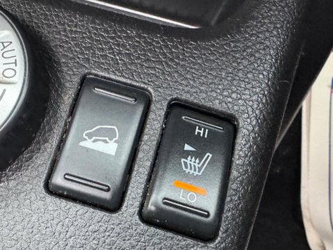 Nissan X-Trail 2.0 dCi Tekna 4WD Euro 5 5dr (AVM) 24