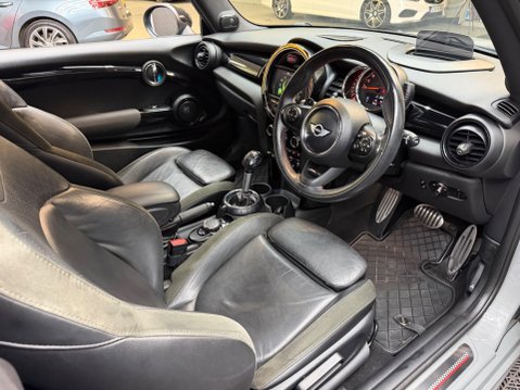 Mini Hatch 2.0 Cooper S Auto Euro 6 (s/s) 3dr 41