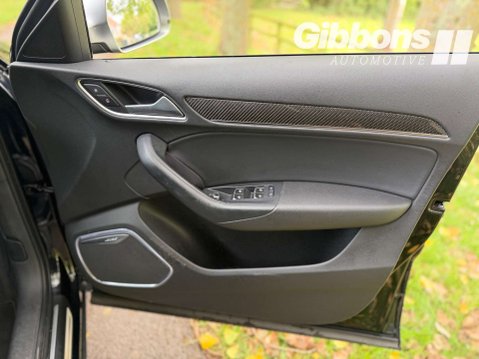 Audi RS Q3 2.5 RS Q3 TFSI Quattro Semi-Auto 4WD 5dr 35