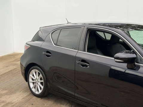 Lexus CT 1.8 CT 200h Luxury CVT 5dr 3