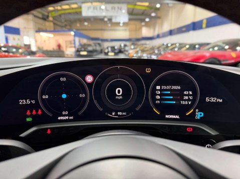 Porsche Taycan Performance Plus 93.4kWh Turbo Saloon 4dr Electric Auto 4WD (680 ps) 28