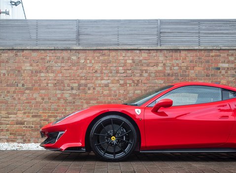 Ferrari 488 Pista 26