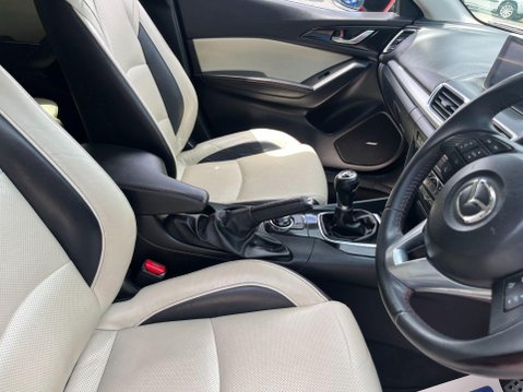 Mazda 3 2.0 SKYACTIV-G Sport Nav Euro 5 (s/s) 5dr 4