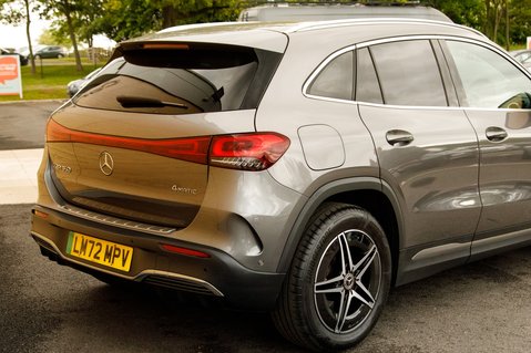 Mercedes-Benz EQA EQA 350 4MATIC AMG LINE 9