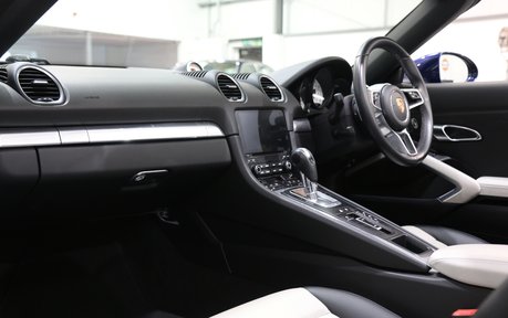 Porsche 718 Boxster PDK - Sports Exhaust, PDLS, Rev Camera and More 5