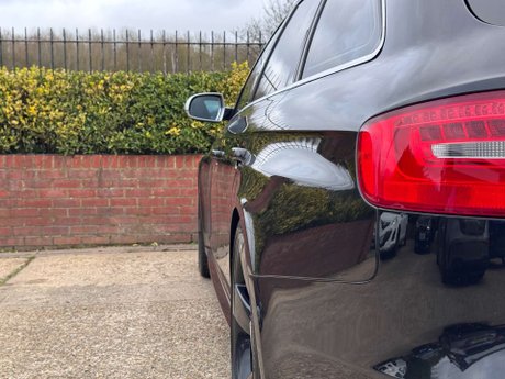 Audi RS4 4.2 RS 4 FSI Quattro Auto 4WD 5dr 16