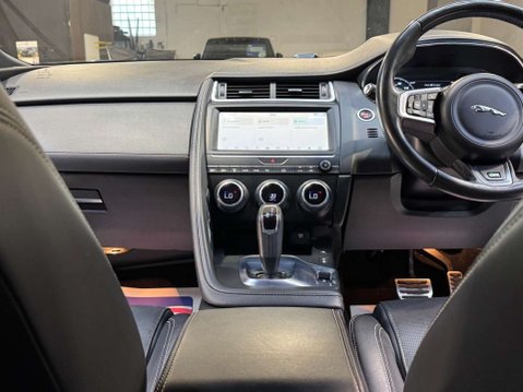 Jaguar E-Pace 2.0 E-Pace R-Dynamic HSE D AWD Auto 4WD 5dr 44