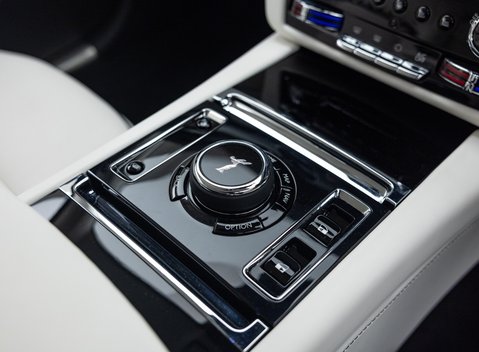 Rolls-Royce Spectre 28