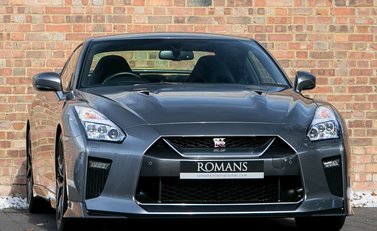 Nissan GT-R Prestige 1