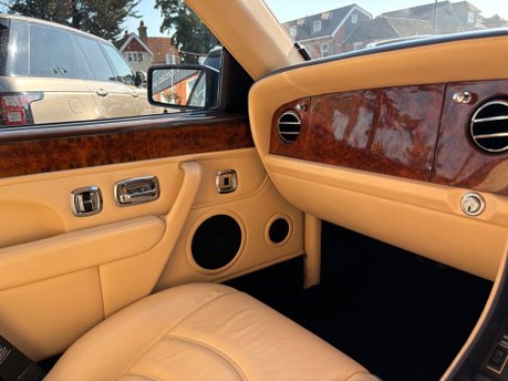 Bentley Azure 6.8 Convertible 2dr Petrol Automatic (422 g/km, 385 bhp) 33