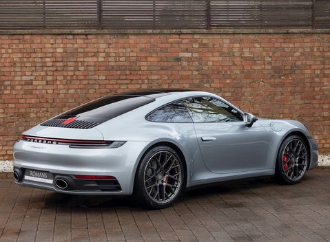 Porsche 911 Carrera 4S (992) 7