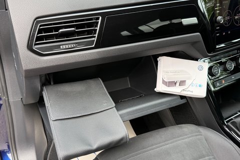 Volkswagen Touran SEL TSI DSG AUTOMATIC - 7 SEATS - ADAPTIVE CRUISE -DEMO +1 OWNER -FVWSH 63