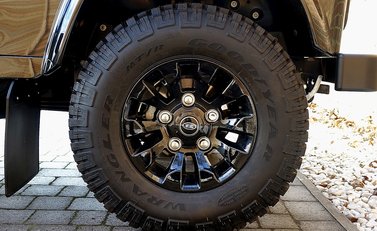 Land Rover 90 Autobiography 14