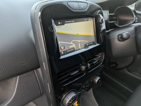 Renault Clio 1.5 DCI DYNAMIQUE S NAV 19