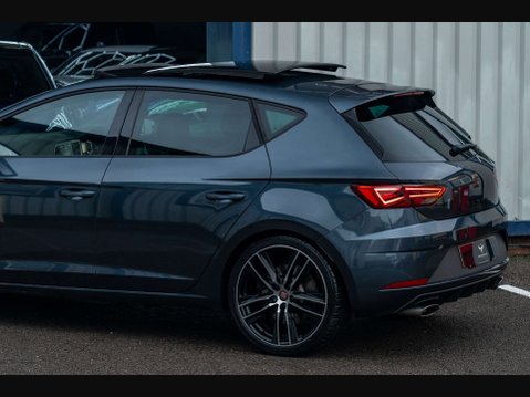 SEAT Leon 2.0 Leon Cupra Luxury 290 TSi Semi-Auto 5dr 25