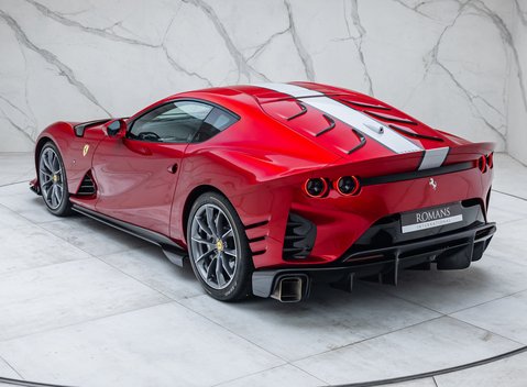 Ferrari 812 Competizione 9