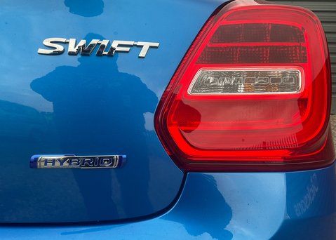 Suzuki Swift SZ5 DUALJET MHEV 20