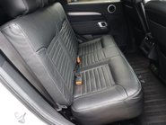 Land Rover Discovery R-DYNAMIC SE MHEV In RARE PEARL WHITE BLACK ROOF AND REAR SEATS  LOW MILES  15