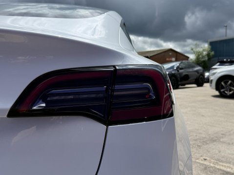 Tesla Model 3 Saloon 4dr Electric Auto RWD (241 bhp) 19