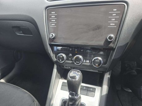 Skoda Octavia 1.0 TSI GPF SE Technology Hatchback 5dr Petrol DSG Euro 6 (s/s) (115 ps) 29